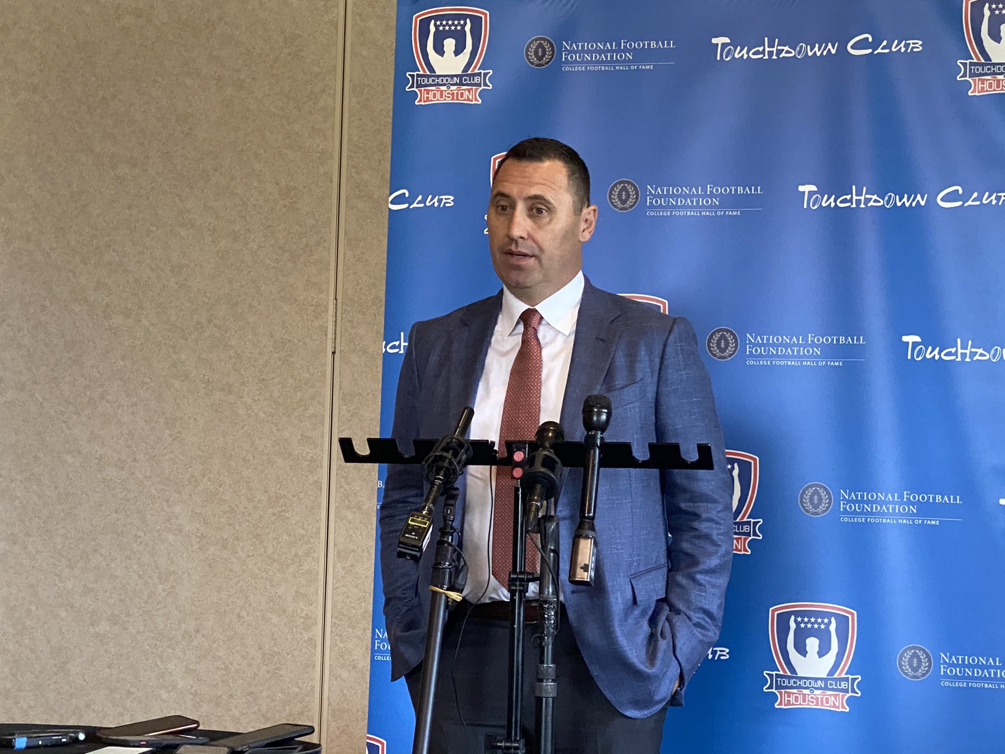 E2VBH0nXEAI0xxL?format=jpg&name=large