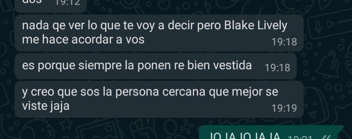 anitpallenberg's tweet photo. Como me ven mis amigas / como en realidad me visto https://t.co/uEYeKXlOcw