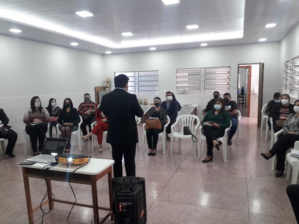 DAmambay's tweet photo. Seguimos construyendo la Educación Paraguaya.  
Reunión de trabajo en el  marco del fortalecimiento de la gestión pedagógica y administrativa.🇵🇾🇵🇾🇵🇾 @IsmaelEstigarri https://t.co/pSEYcFjwLH