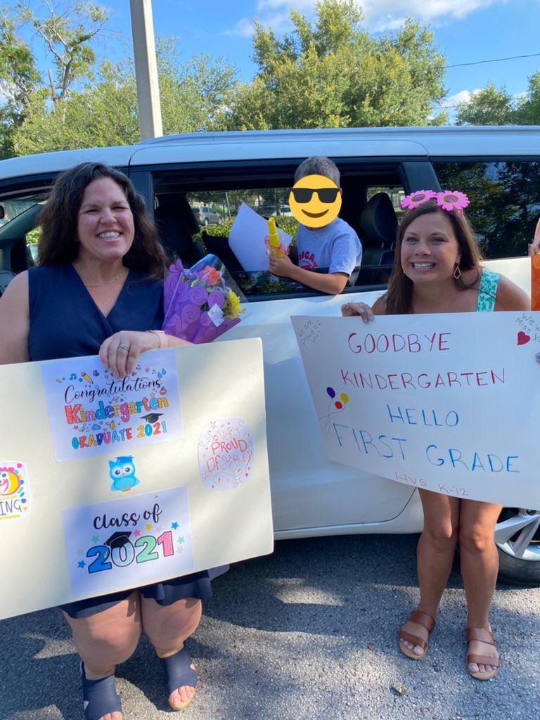 mrs_eftink's tweet photo. @HillsVirtualK12 Today we celebrated our kindergarten graduating 2021 class with a drive through celebration. We will miss you next year! @HillsboroughSch https://t.co/XTLrTfcxjI