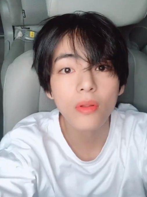 WJacielma's tweet photo. #kimtaehyung #taehyung #v #bts #kpop #army https://t.co/9KfC0HGQS4