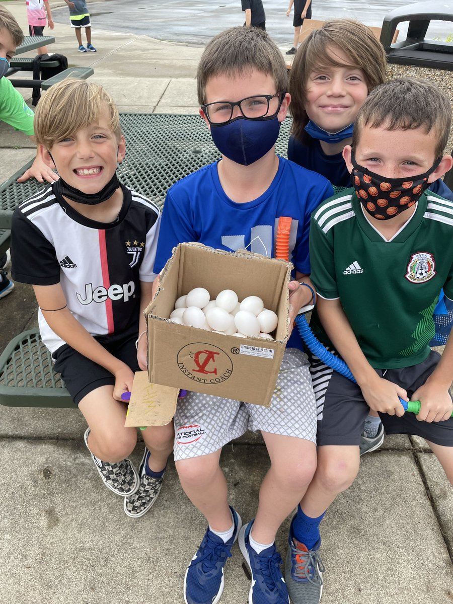 35 out of 58 survived the egg drop challenge! Way to go third grade <a href="/PrairieTrace1/">Prairie Trace</a> @MissColePTE <a href="/MrsHardingPTE/">Sara Harding</a> @JillSmith34 <a href="/mrchardreid/">Mr. Reid</a>