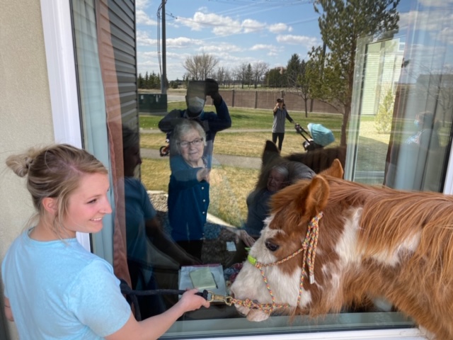 CovenantCA's tweet photo. We are grateful to our rural communities for all they do to support our facilities, including volunteering and fundraising. Thank you! #RuralHealthMatters #ABRuralHealthWeek https://t.co/qzzWvws24a