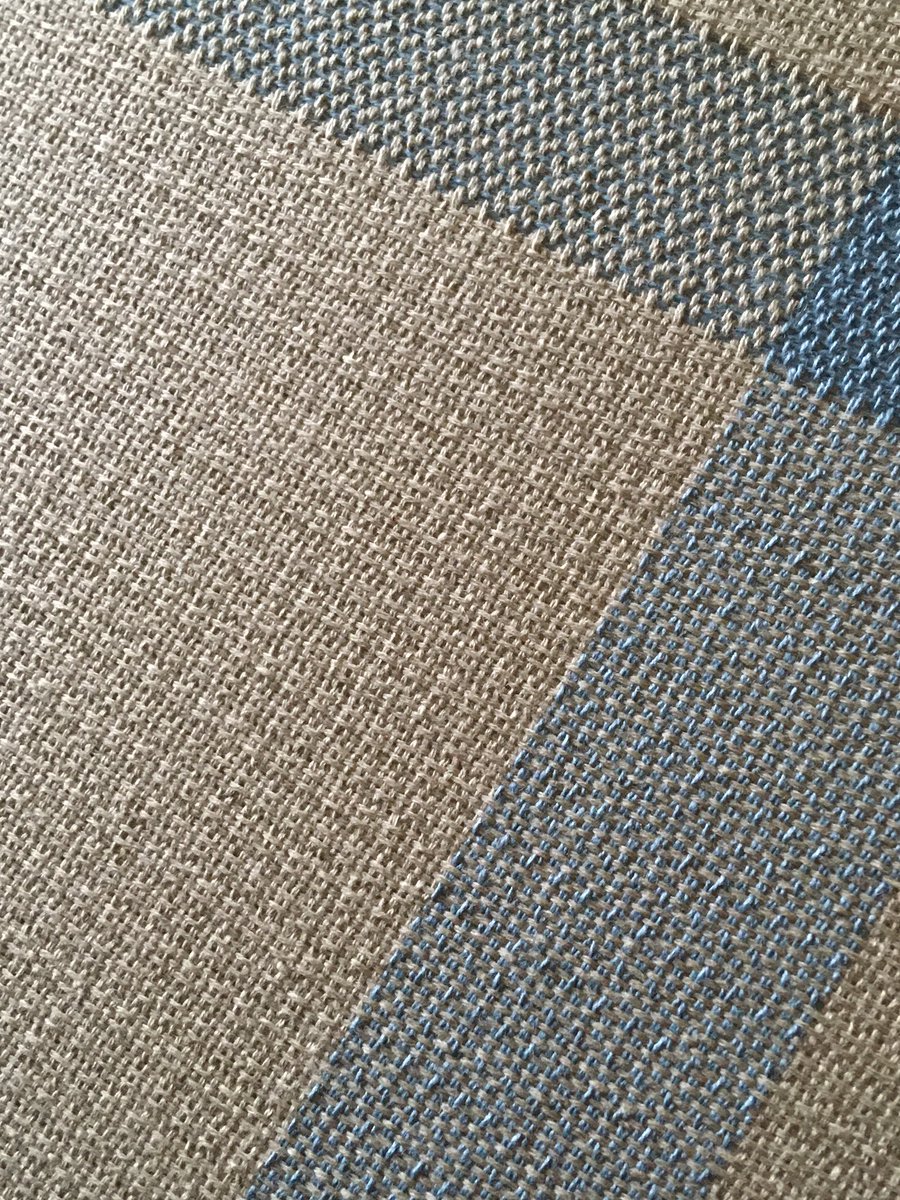 uppercanadaweav's tweet photo. Just couldn’t resist another variation for @rajivsurendra ‘s dish cloths.
In this one the border stripes are in broken twill. #handmadekitchen #handmadedishcloths #madetolast https://t.co/Upulk6qHV3