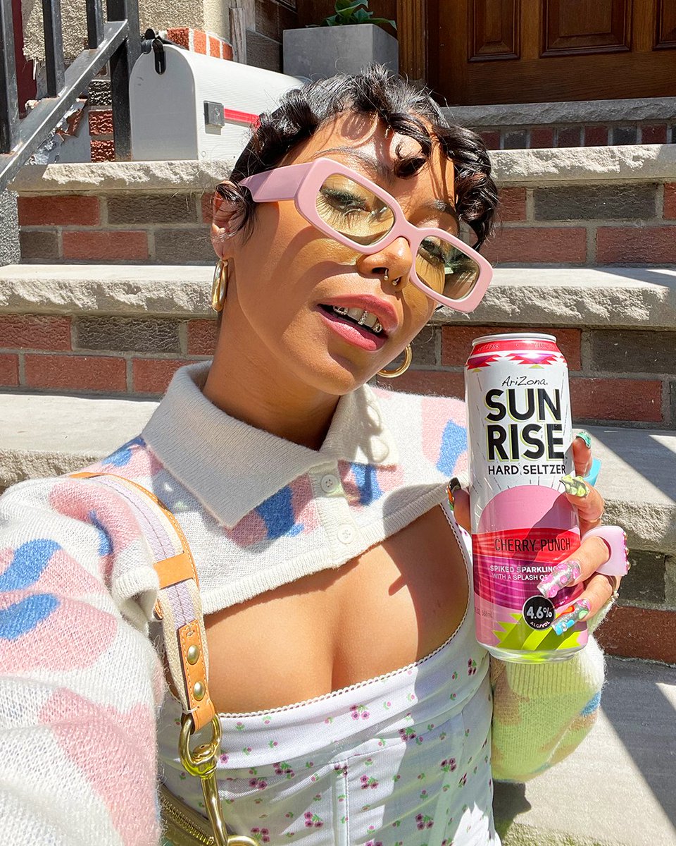 SunriseSeltzer's tweet photo. Make every SunRise count, with or without ice. IG 📸 @wuzg00d with the sick flick #ForTheReal https://t.co/cJmrCrCA8J