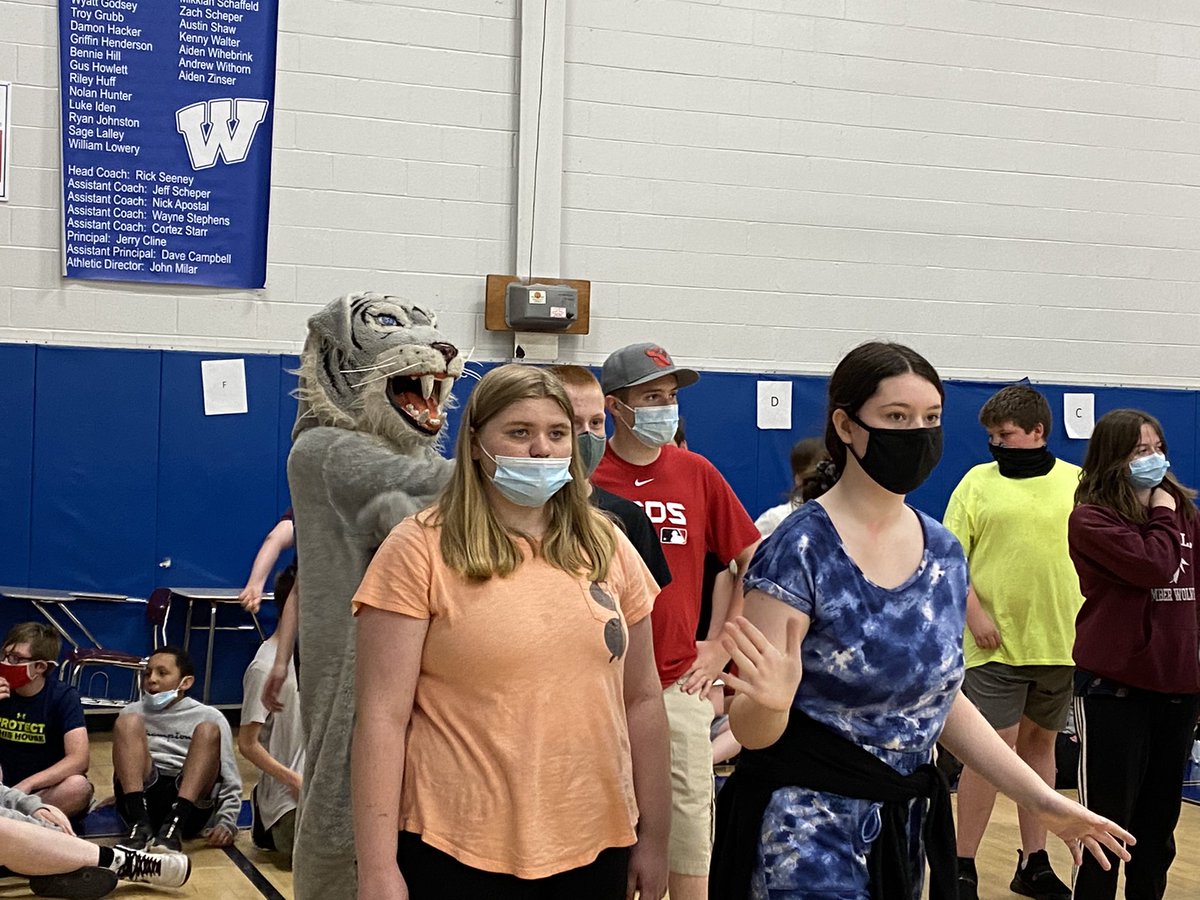 wmswildcat's tweet image. Rain on field day? No problem! We just moved it inside. #FieldDayFun @KonaIceNKY @TheKCSD