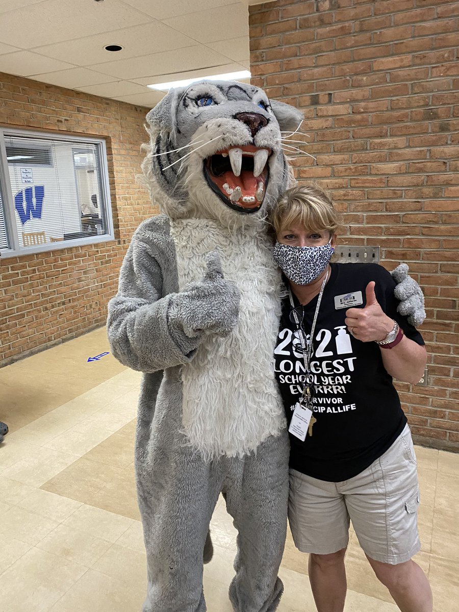 wmswildcat's tweet image. Rain on field day? No problem! We just moved it inside. #FieldDayFun @KonaIceNKY @TheKCSD