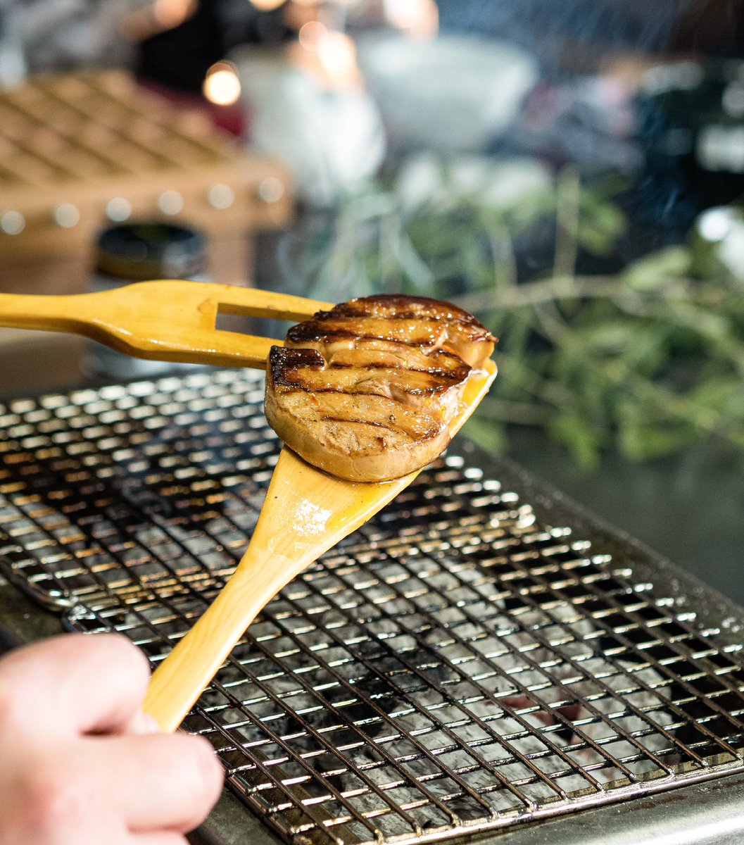 CollVerdFoie's tweet photo. Foie gras Extra Collverd a la brasa.
Les tècniques culinàries acompanyades de bons utensilis, @JosperOfficial & @JustalafustaO. #CollverdLab https://t.co/yVBMBotq6i