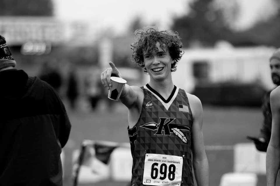 KamiakinBoysXC's tweet photo. Congratulations to Isaac Teeples who ran a school record in the 1600 last week with a time of 4:09.21! Incredible job! The previous time was 4:10.61 set by Anthoney Armstrong in 2011 at the 3A state meet. (Photo by Tyson Teepels) https://t.co/kD6Kn8uJHV