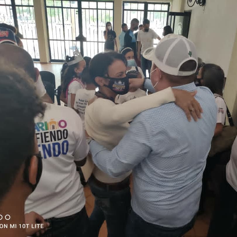 ubch_ancns's tweet photo. #Hoy con mucha alegría se realizó la sesión ordinaria donde sancionó el acuerdo de cámara donde se propone elevar a Patrimonio Histórico a la Antorcha de Sorocaima. @NicolasMaduro @RMarcoTorres @johanitakenpo #Patrimonio #LiberenALosPatriotas #SiguemeYTeSigo https://t.co/LZhbJxVmGj