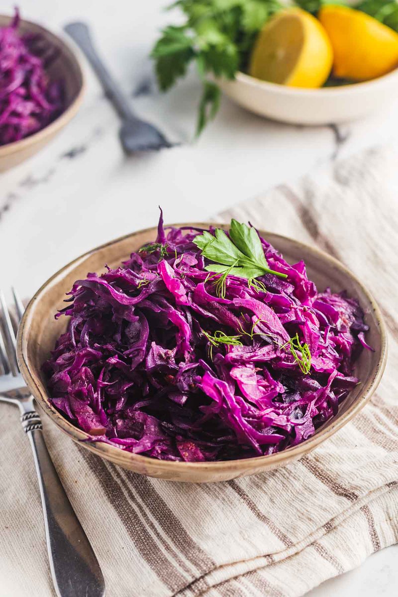 AbbeysKitchen's tweet photo. Not sure how to use up the head of cabbage sitting in your fridge? We have a tasty (and quick) solution! #CabbageRecipe #Vegan #Easy https://t.co/wHxERfqOWi https://t.co/sx8Jwj2L6P