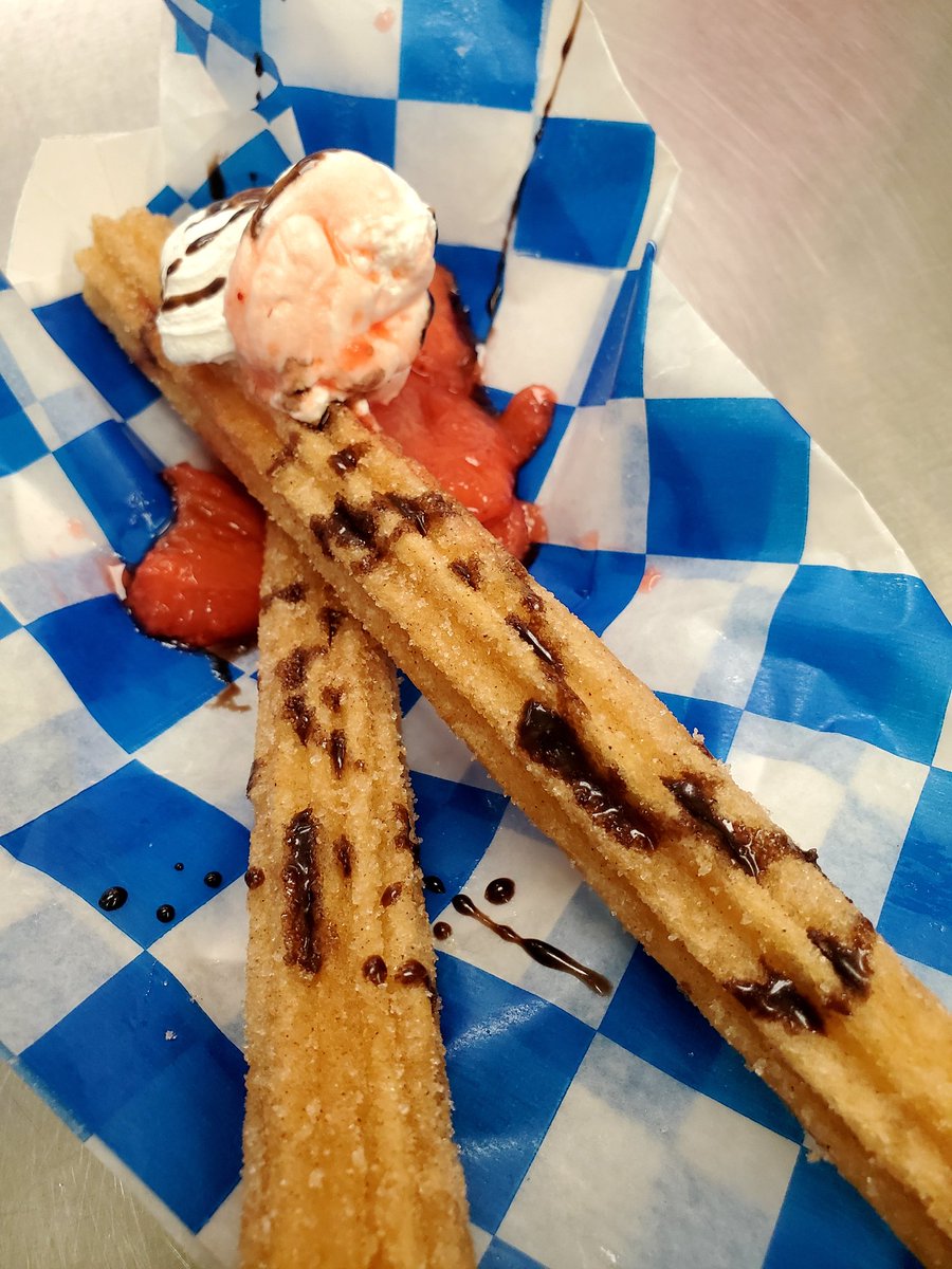 TNeshannock's tweet photo. Pop-up churros today at the high school! #tngrocks @TNGKPatterson https://t.co/wV9tEjRIov