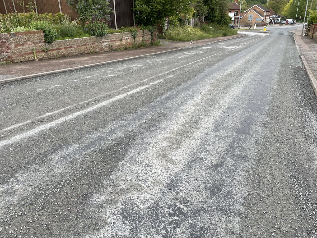 ciaran_oneill1's tweet photo. @kiergroup since you haven’t done a proper job, the kitty litter layer has now completely worn away back to the old surface. So the road is now in a worse state than before you started working on it. I would like a response, please. https://t.co/yP3zMIUrY8