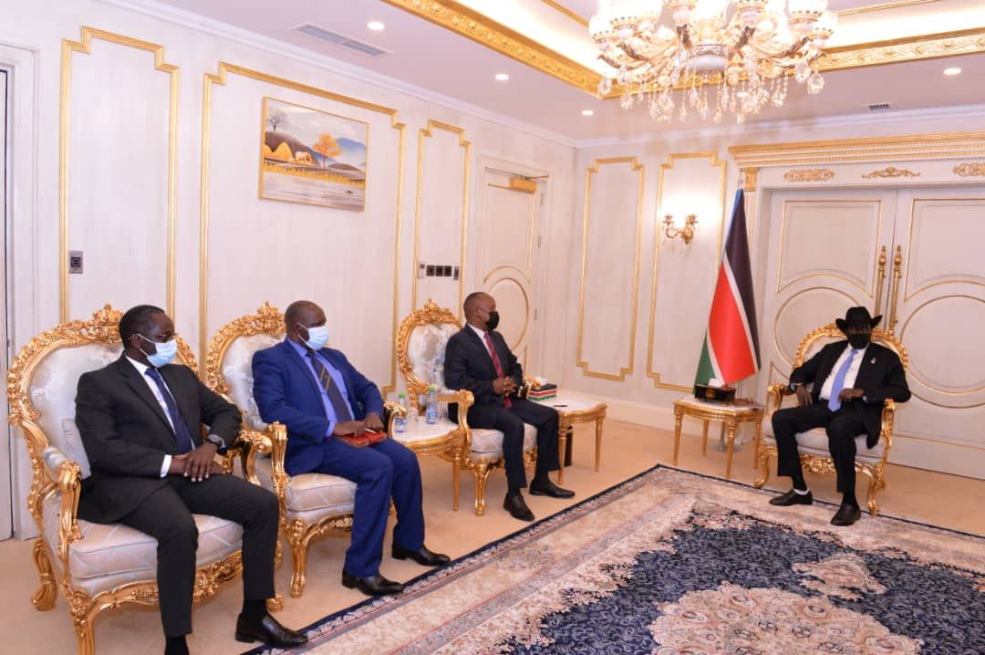 jumuiya's tweet photo. President Salva Kiir reaffirms South Sudan's commitment to the EAC integration agenda during a courtesy call by #EAC Secretary General Dr Peter Mathuki @pmathuki  together with @EA_Bunge Speaker Rt Hon Martin Ngoga @martin_ngoga &amp; @EACJCourt Judge Pres. Justice Nestor Kayobera https://t.co/zw61iDZsNz