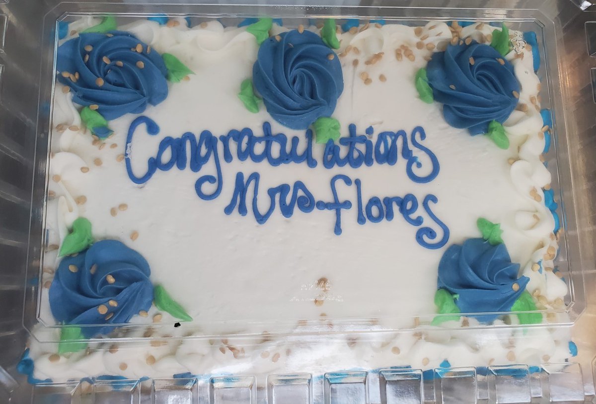 HandMiddleSC's tweet photo. Please join us in congratulating Mrs. Lisa C. Flores, @RichlandOne Classified Employee of the Year, 2021-'22. Ms. Flores has served in the district for 26 years, 23 on the ES level and the last 3 at HMS.  Thank you, Mrs. Flores for your commitment to RSDO.  @FLRichlandone https://t.co/j0bKapigrT