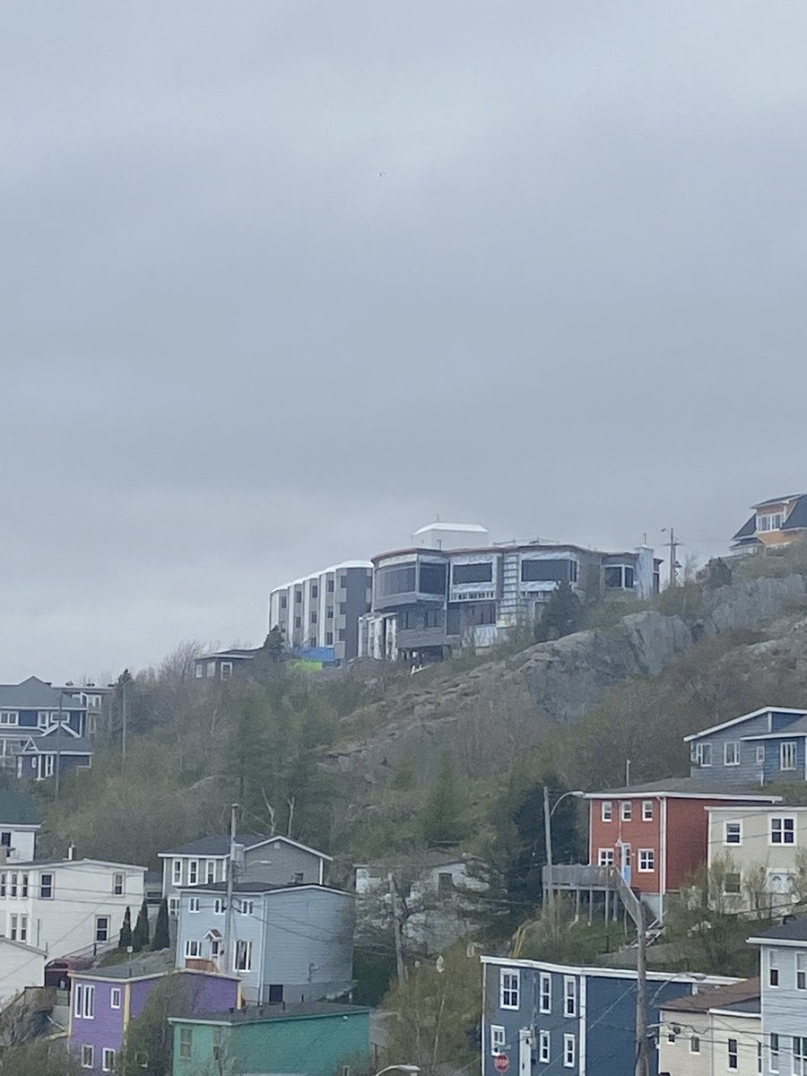 amyskippper's tweet photo. Signal Hill or Beverly Hills? https://t.co/JHbJcikf8N