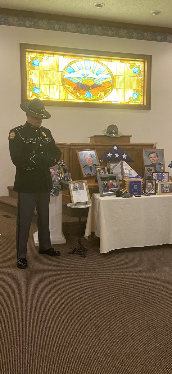 lisa_shipley001's tweet image. KSP honored one of their own yesterday.  Loved meeting the troopers that worked with my dad and hearing the stories.  Rest In Peace KSP 681.  ❤️👮‍♀️@kystatepolice #ThinBlueLine