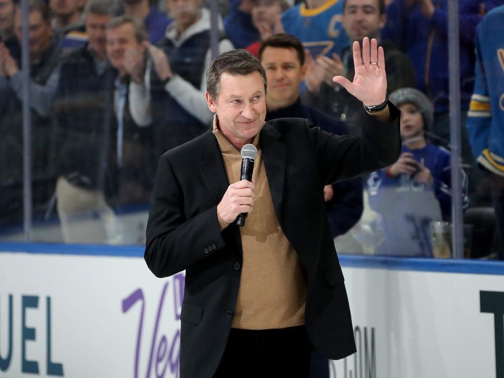 Wayne Gretzky resigns from Oilers, expected to join TNT as analyst