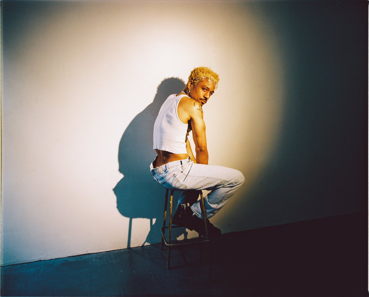 jamesbambu's tweet photo. tell me u love me https://t.co/4UgG9rum32