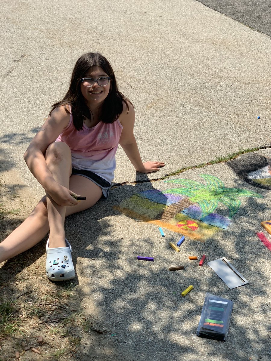 Miss_Lapadula's tweet photo. Little sidewalk chalk action on this scorcher ☀️ https://t.co/rNv42pBaQk