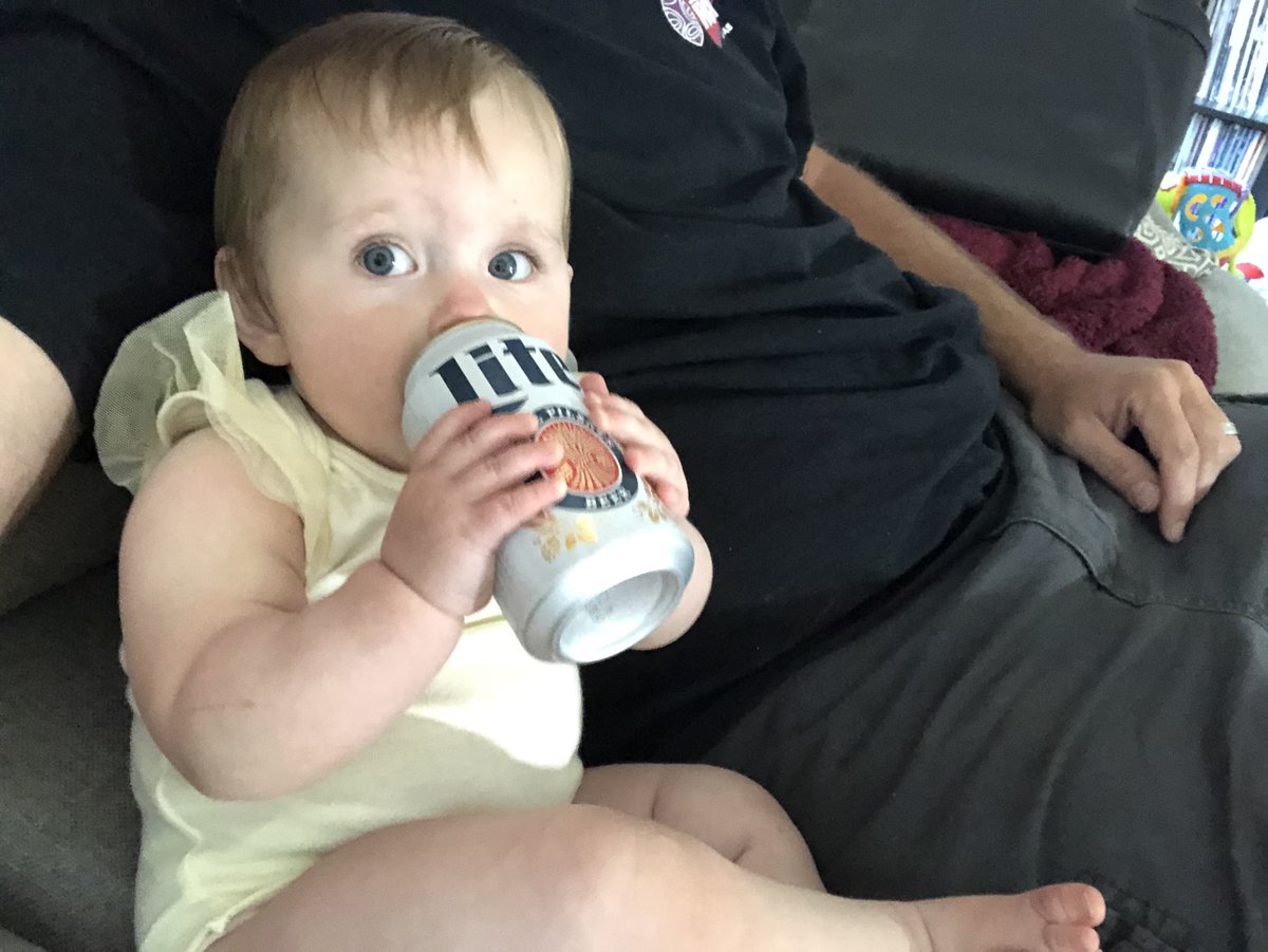 thenikrivers's tweet photo. I have found the solution to Kinley’s teething issues!!!
Clearly I am father of the year. #KinleyRyan #BabyRivers #TastesGreat #LessFilling https://t.co/IfNsEpaHYU