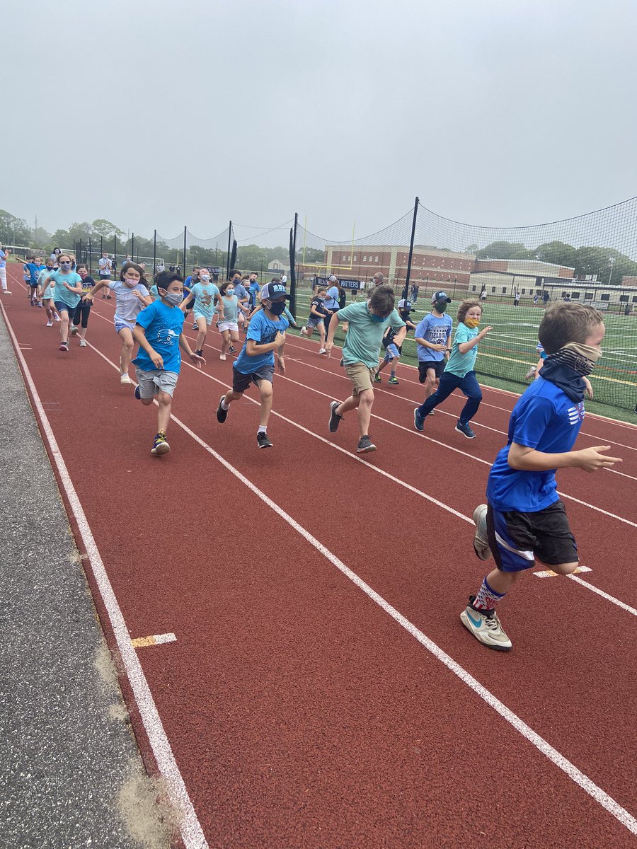 AcademyBBP's tweet photo. 3rd Graders are off and running!!! @BBPSupt @BBPSchools #becausenicematters https://t.co/ROl34gsGN8