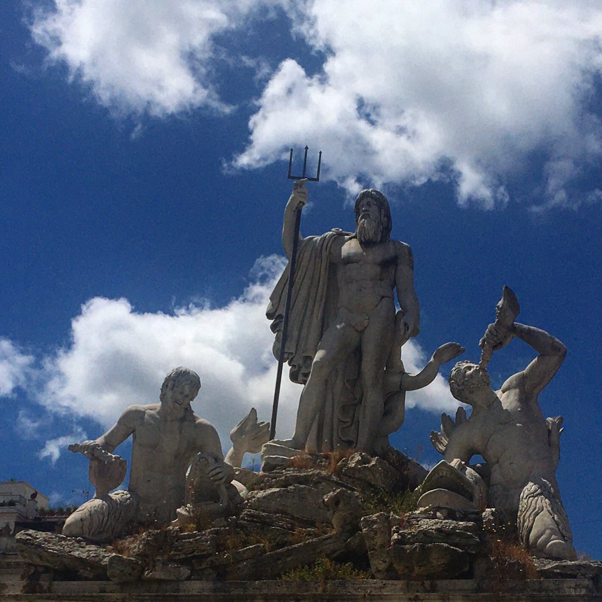 scroccaroma's tweet photo. #fontanadelnettuno #piazzadelpopolo #scroccaroma https://t.co/52JuzAJjy5