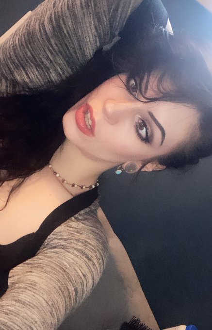 ~jagermeister~ https://t.co/t0uvfPOccp<a href="/tag/pinkiesout"class="tags"><span>#pinkiesout</span></a>