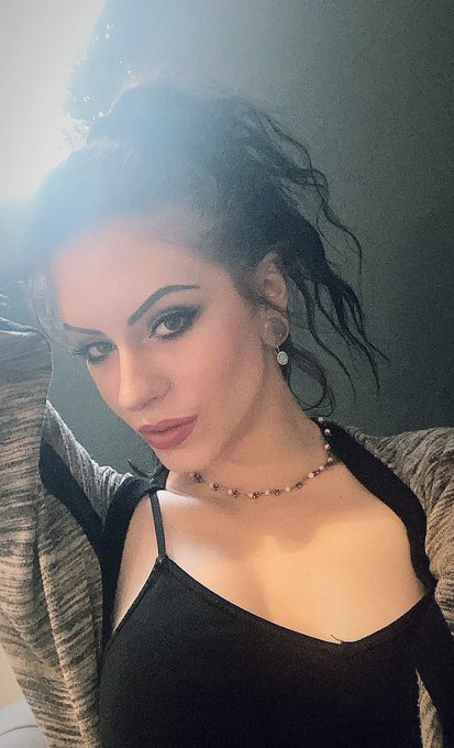 ~jagermeister~ https://t.co/t0uvfPOccp<a href="/tag/pinkiesout"class="tags"><span>&#35;pinkiesout</span></a>