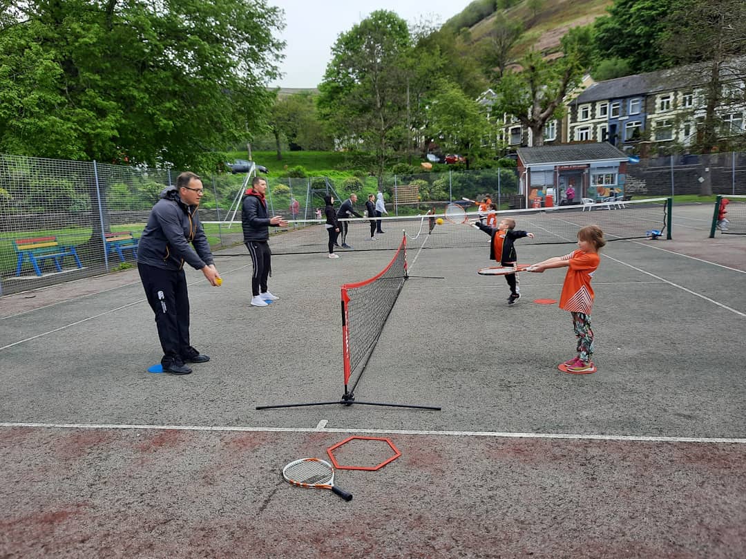 GPRacketSports's tweet photo. WEEK 3 OUR OF LTA YOUTH START SESSIONS 🎾😀🙌 

Another brilliant evening of tennis yesterday at the park.  Great to see the children enjoying the session and showing improvements in their skills week on week. 👍🙌😀

Thanks to the parents for getting involved with the activities https://t.co/syozWHeCZR