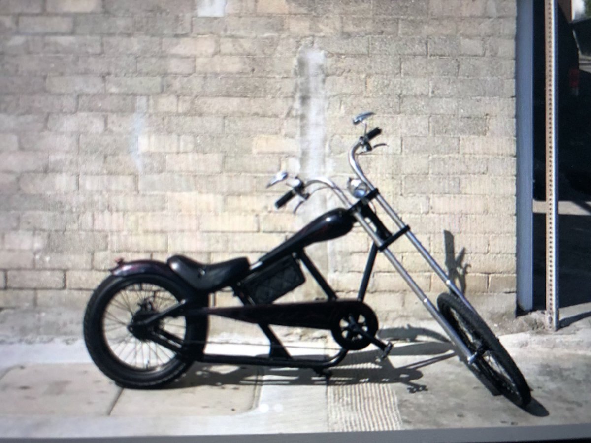 @Venice311 Help my beloved low-rider bike was stolen from@my garage last night. If anyone has seen my bike or this guy let me know.
#venicebeach #stolenbike #help