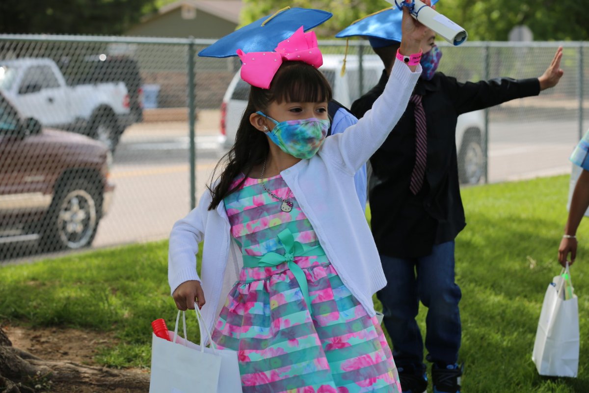 PoudreSchools's tweet photo. Congrats to all PSD Kindergarteners who celebrated this last week as they move up to first grade. 💙💛💙 (@EscuelaIrish)

#PSDproud #PSDgrads #PSDtogether https://t.co/toAsUUigse
