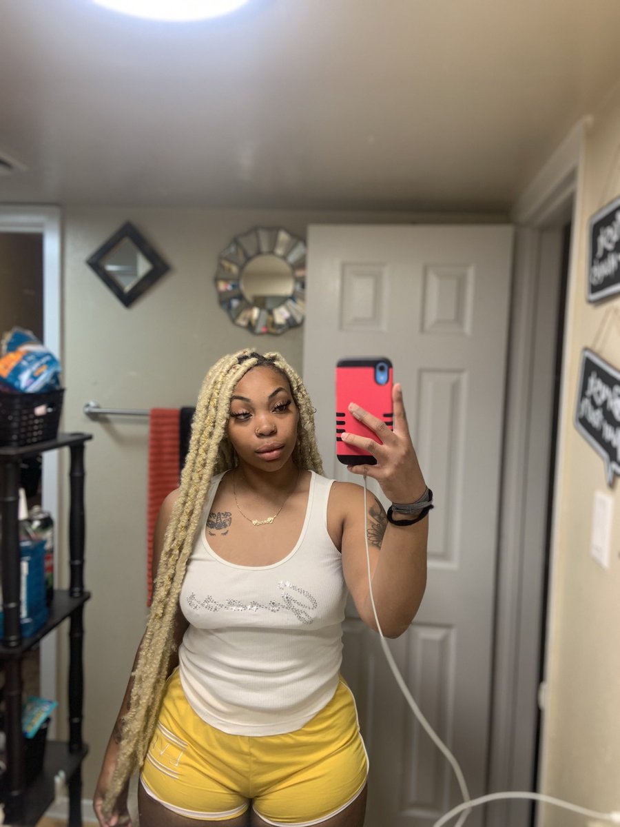 CinderellaOfdtx's tweet image. Old to me New to you (turn around rq)😵‍💫