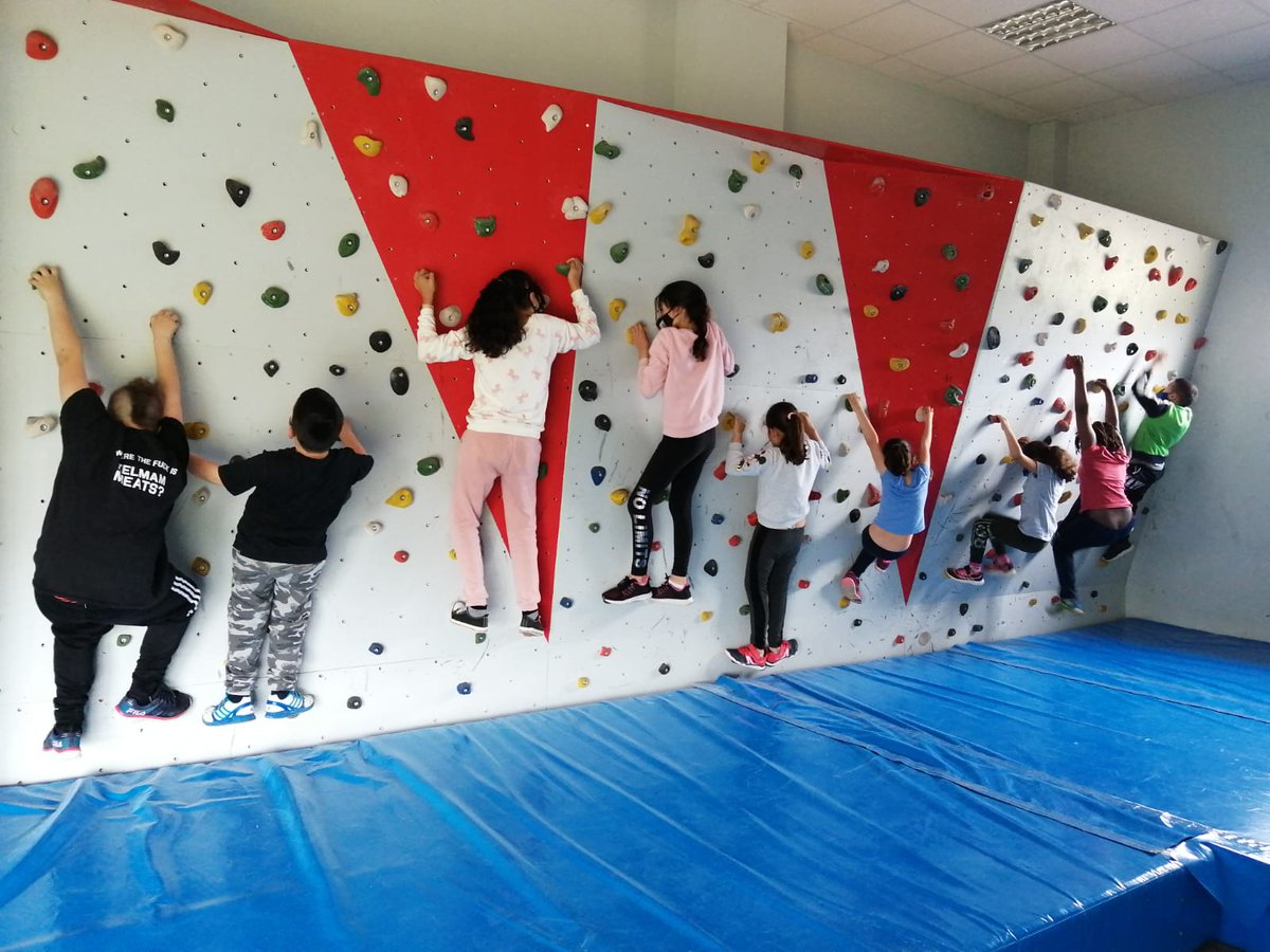 hectorgimileo's tweet photo. En el @craentrevalles #Badaran estamos de escalada. ¡Aprovechando todos los recursos del pueblo!
https://t.co/jF4kPPlcP3
@CaMiNoPieFCiToS @natalialogrono @Agusxavi8 @OrtegahOrtega @ELCOLE_TE_SIGUE @escuelarioja https://t.co/JZyjAFk4DL
