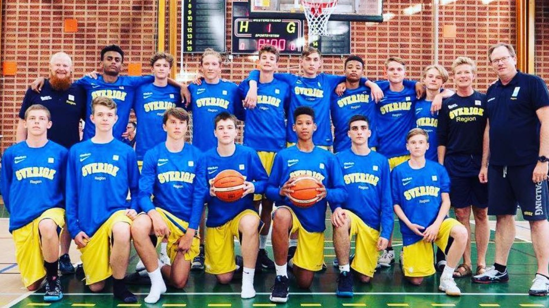 david_apell's tweet photo. Representing the South/West Regional team, 2015, coach #AndersThomasson. https://t.co/0rRuL7aEAe