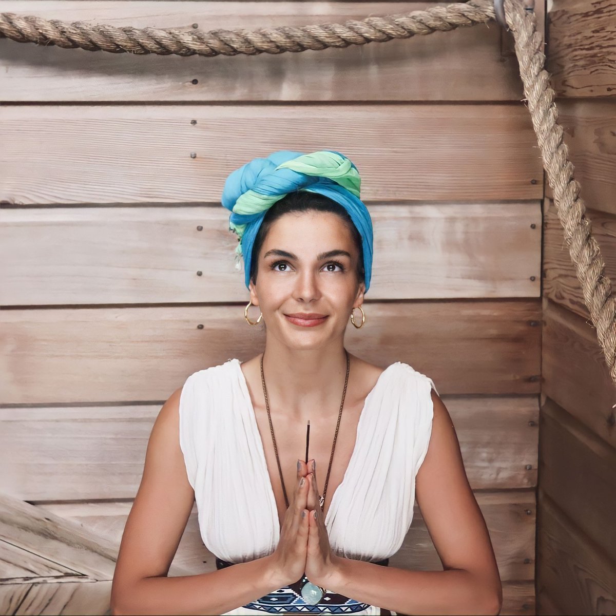 Çiçeğim 🤍 #EbruŞahin <a href="/rebrusahin/">Rebrusahin</a>