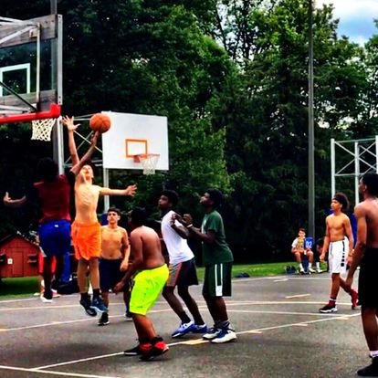 david_apell's tweet photo. @TheHoopGroup skills camp in Mount Pocono, Pennsylvania back in 2017. Thanks @CoachTanoff https://t.co/6X8hh5Mb9c