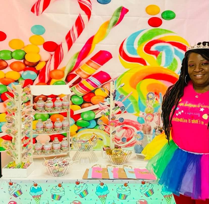 CIC_Brown91's tweet photo. The Life of An ELAR CIC is never dull!
🍭WELCOME TO CANDY LAND!🍭
#ClassroomTransformations
#WeTransformedTheENTIREHALL
#EDUCATORSRock
#TheThingsIDoForTheKiddos 
#4thGradeReadingCAMP https://t.co/IzQaNvi3vd