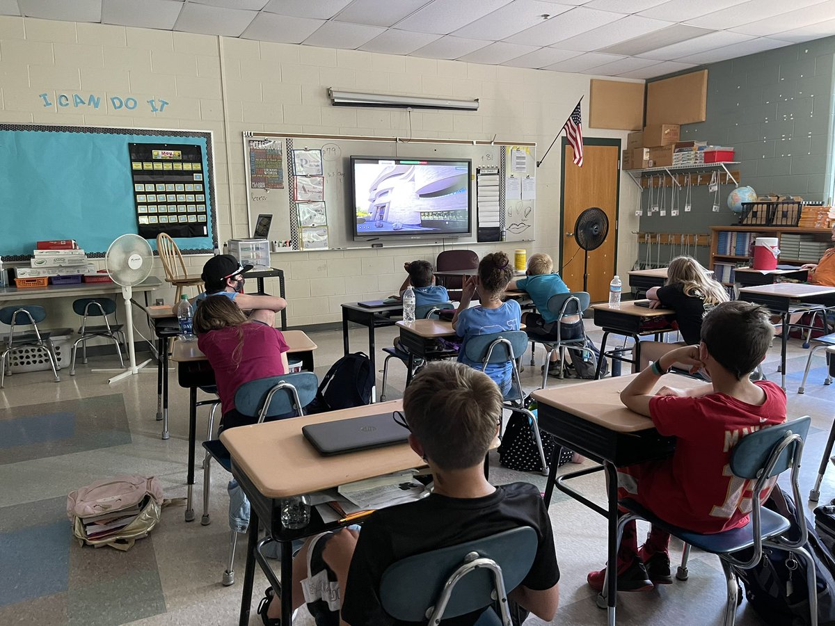 WCS_STEAM's tweet photo. Today all 5th graders @CenterWindham participated in a virtual field trip to Washington DC hosted by First Lady Jill Biden and Discovery Education. @DiscoveryEd https://t.co/mpGJEI1YdB