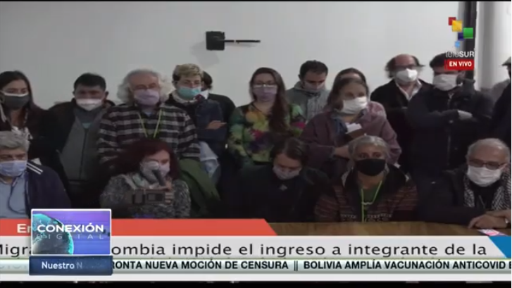 teleSURtv's tweet photo. #ENVIVO |  En la rueda de prensa se abordarán las denuncias de violencia hacia manifestantes, desapariciones, violaciones de derechos humanos, y en especial violencia de género 

https://t.co/tqMKHfl0b4 https://t.co/PnjcJnOVmP