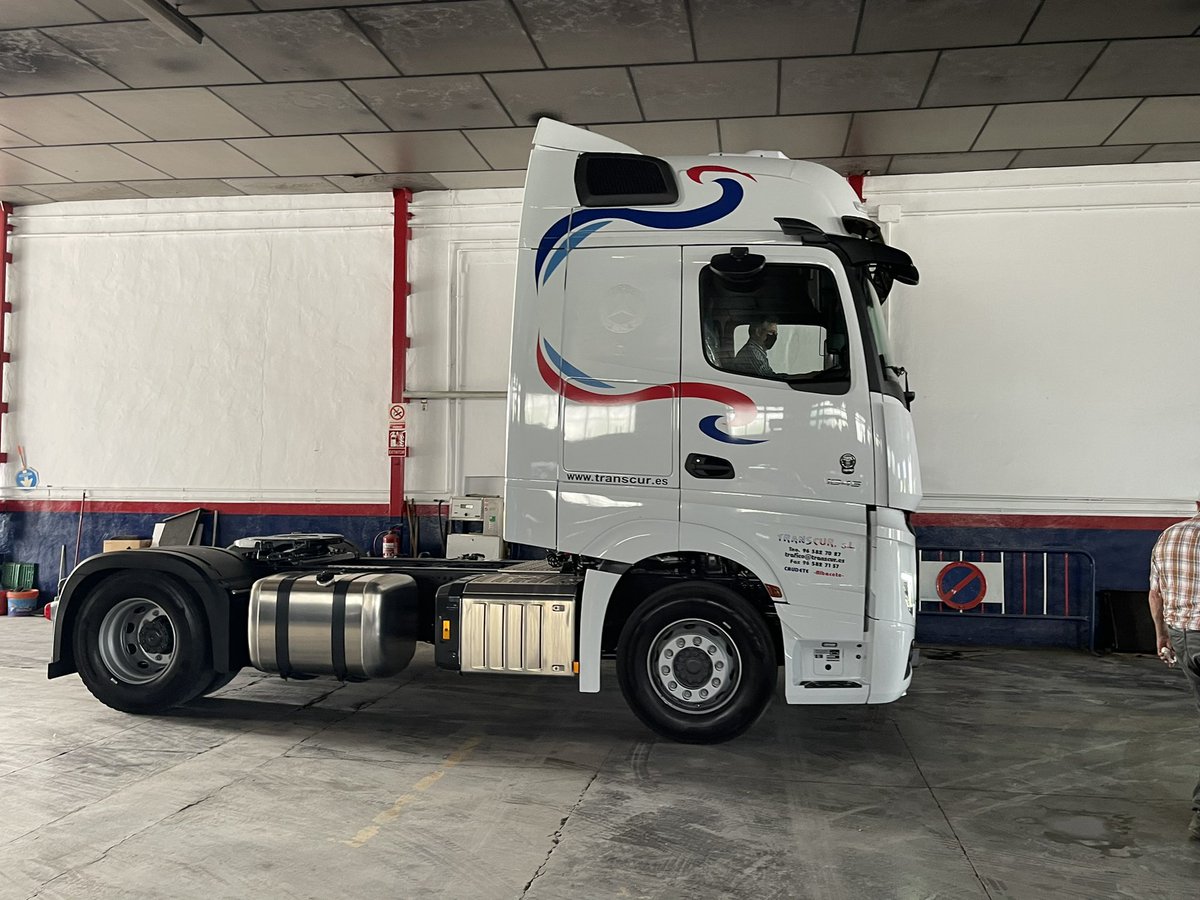 TranscurSL's tweet image. Recibimos una nueva tractora conducida por Julian de @GAutoprima 
Muchas gracias por vuestra confianza!!!