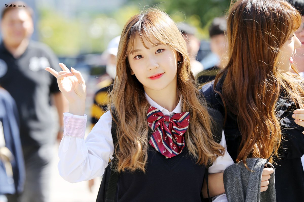 สวัสดีค่ะวันนี้จะมาแนะนำน้องคนนี้ เผื่อใครอยากนิวแอคแล้วไม่รู้จะเล่นใครดีเราอยากแนะนำให้รู้จักกับน้องเซบิน วง s.i.s ฮับ อาจจะเคยคุ้นหน้าคุ้นตามาบ้างเมื่อหลายปี T3T หรือๆๆอาจจะเคยเห็นน้องผ่านๆตามาจากรายการ The Unit  นะคะ🥺💘