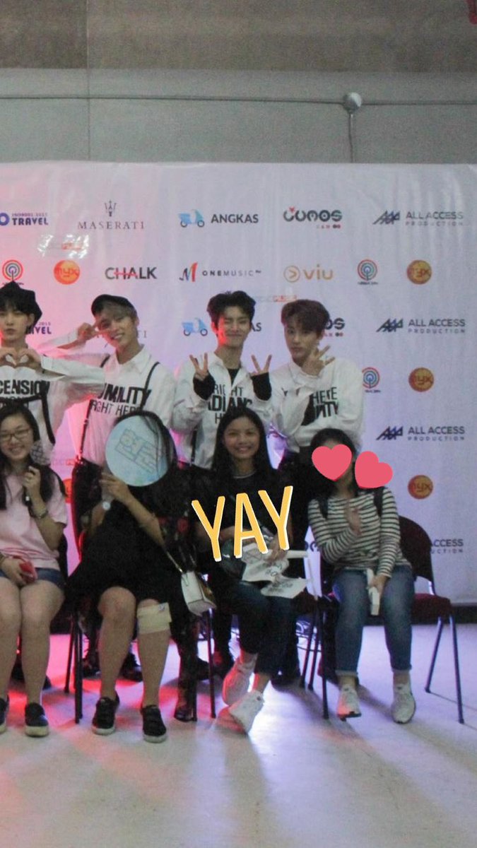 seshidae's tweet photo. @Koreaboo can somebody tell me who’s behind me? this pic was taken 2 years ago during the mbc champion in manila and i chose the boyz for the photo op! i wanna stan them now 😭 https://t.co/s9WohnmUct