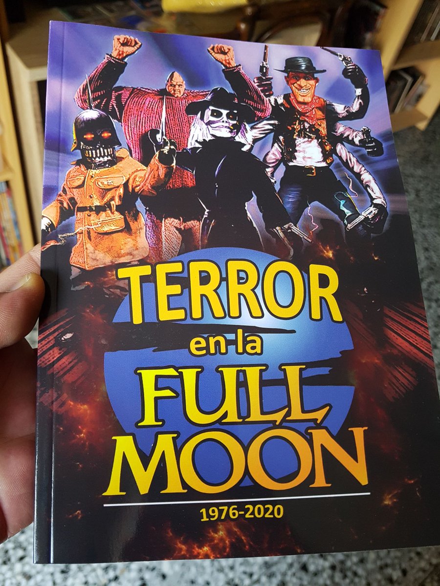FesterEnt's tweet photo. ¿Que tal un poco de Terror à la Full Moon para esta noche? No te pierdas estas 132 pags a todo color con 162 películas de la Full Moon y otros films de sus diferentes filiales por solo 12€. Ya a la venta en https://t.co/Cavwkyb4l5 https://t.co/D4NIRyBBPF