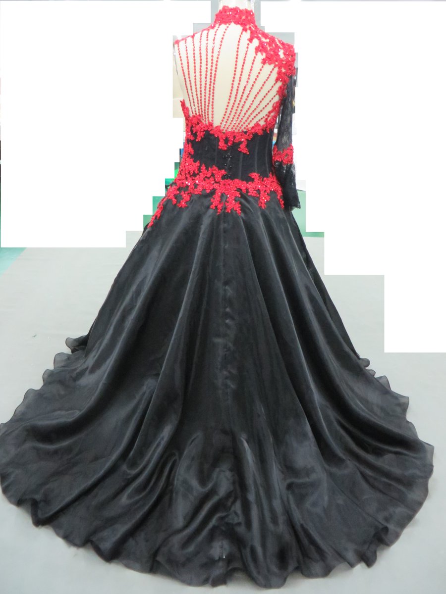 Taubenweiß GmbH (@taubenweiss) on Twitter photo Atemberaubendes Brautkleid in Rot und Schwarz
Preis maßgeschneidert: 469,- EUR
Momentane Lieferzeit: ca. 6 Wochen
Bei Interesse freuen wir uns auf eure Nachricht!
support@taubenweiss.de Atemberaubendes Brautkleid in Rot und Schwarz
Preis maßgeschneidert: 469,- EUR
Momentane Lieferzeit: ca. 6 Wochen
Bei Interesse freuen wir uns auf eure Nachricht!
support@taubenweiss.de