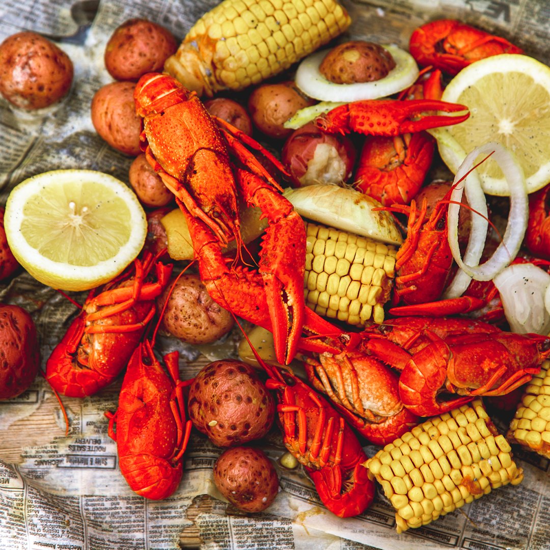 Did you even visit New Orleans if you didn't feast on crawfish? 

#HigginsHotel #NewOrleans