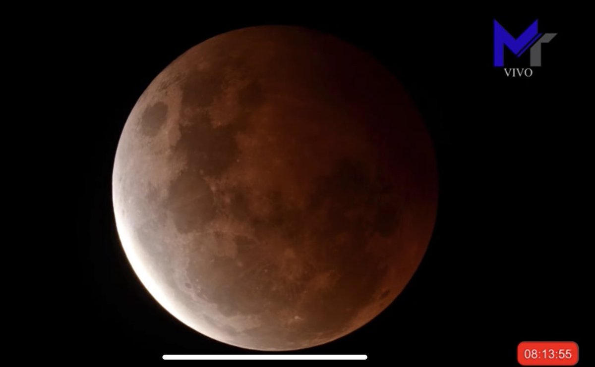 DeLaRosa_Actor's tweet photo. Así se vio hace unas horas 😍😍
#eclipse #EclipseTotalDeLuna #red #moon #amazing #beautifyl https://t.co/f8EFuboyba