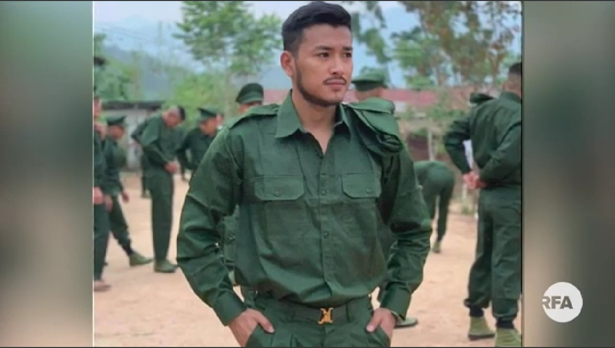 DirectWinston's tweet photo. A metropolitan barber turned into a pro-democracy armed fighter-to-be, training in an undisclosed jungle area somewhere in Myanmar...
That's the reason we will beat this terrorist junta once &amp; 4 all this time 
#WhatsHappeningInMyanmar #缅甸 #พม่า #May26Coup #MilkTeaAlliance https://t.co/0mIs0oXH2t