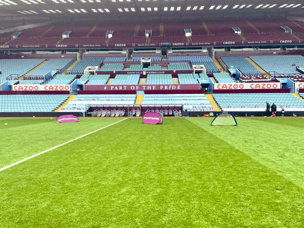 Fab way to end the season, great opportunity for all the girls ⚽️🏆 Thank you @josiecottam  @CristinaTork @ellenmartin11 @Mitch_Raynsford @AVWFCOfficial