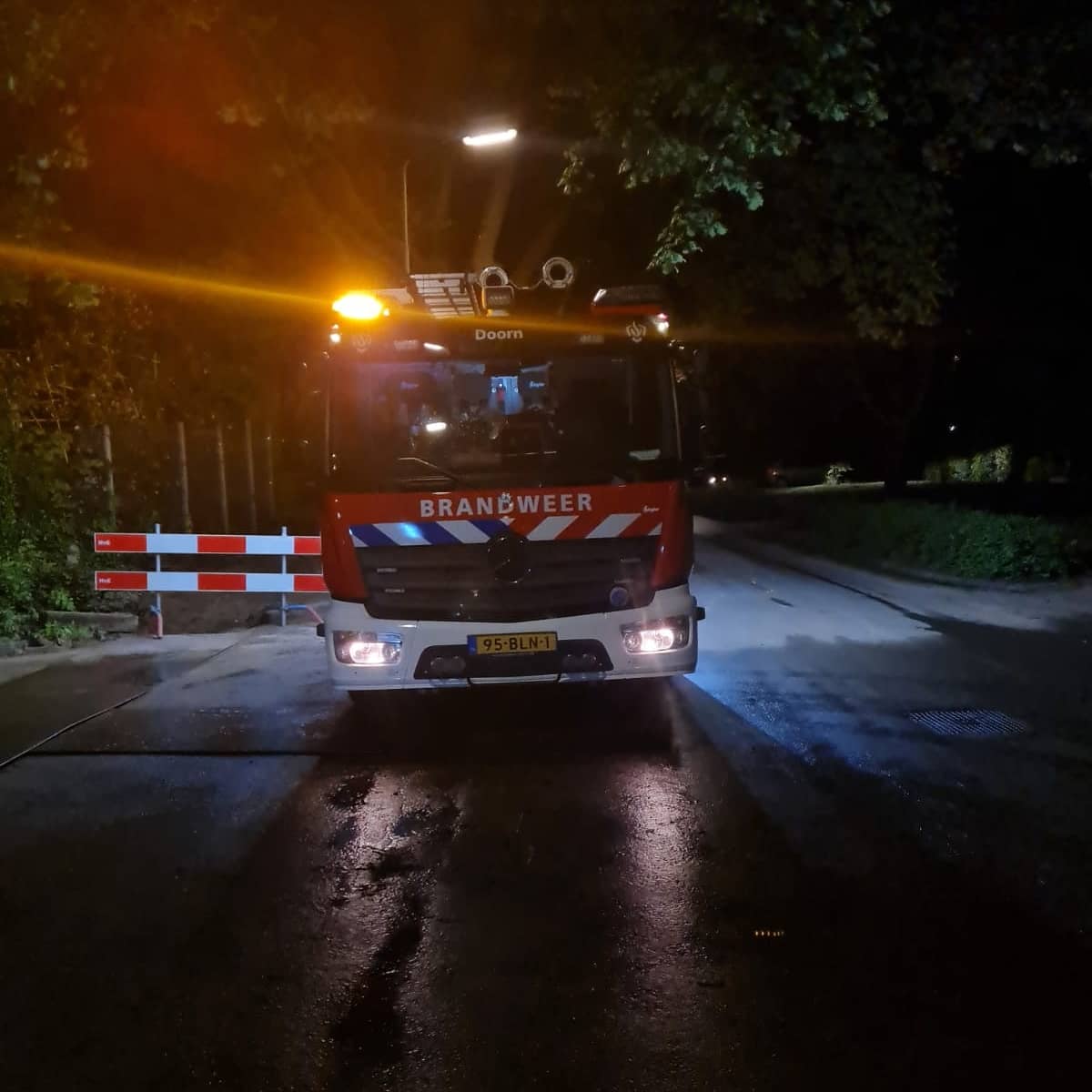 Vanavond werd er een gaslucht waargenomen op de hoek van Ghentlaan, Austerlitzeweg. Ter plaatste bleek er inderdaad sprake te zijn van een gaslekkage na werkzaamheden. 
 
📆 26-05-2021
🚨 Uitruk 59 P2 Stank/hinder Gaslucht
🚒 TS5234
📍 van Ghentlaan, Doorn
#vrijwilligers